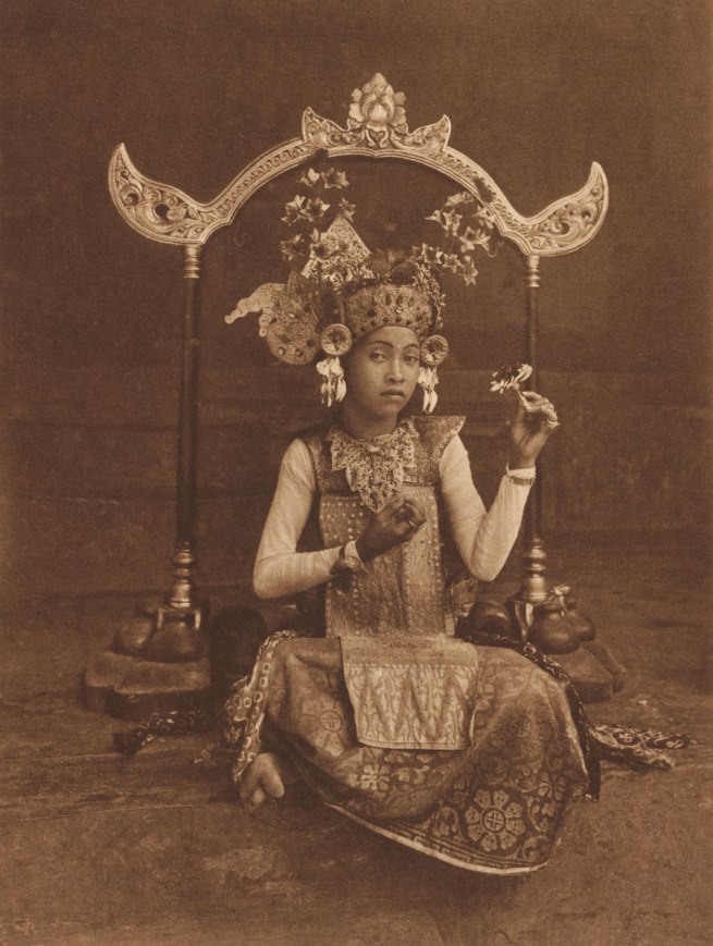 Thilly Weissenborn Indonesia 1902 - Netherlands 1964 'A dancing-girl of Bali, resting' c. 1925