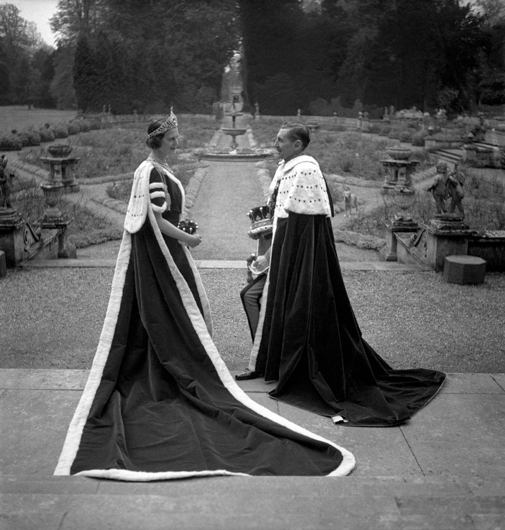 Cecil Beaton. 'The 15th Earl and Countess of Pembroke dressed for the coronation of George VI' 1937