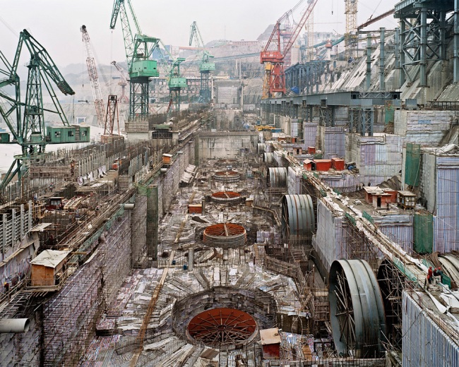 Edward Burtynsky. 'Dam #6 ,Three Gorges Dam Project, Yangtze River, 2005'