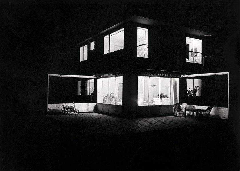 Eva Besnyö. 'Untitled [Summer house in Groet, North Holland. Architects Merkelbach & Karsten]' 1934