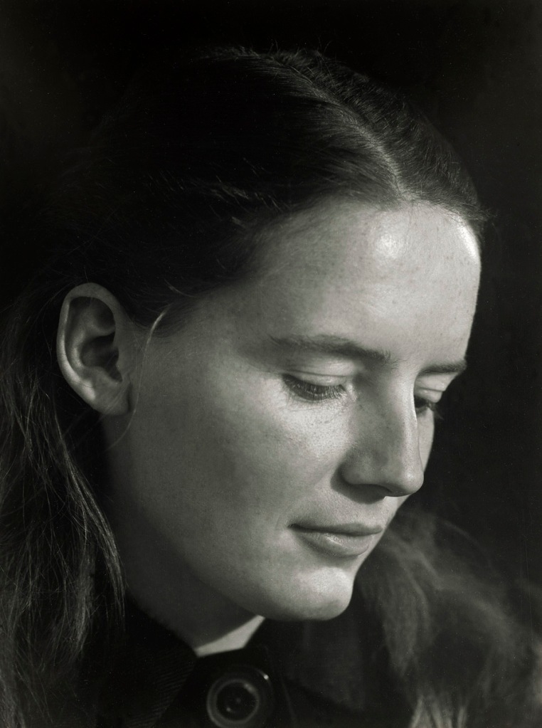 Edward Weston. 'Charis Wilson' 1941