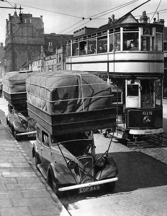 Vehículos ingleses con bolsas de gas c. 1940