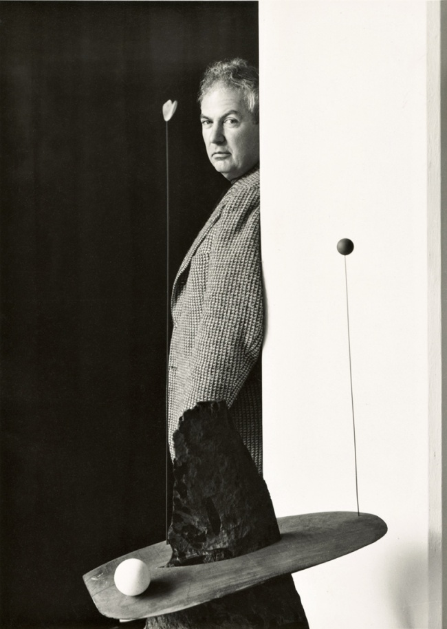 Arnold Newman. 'Alexander Calder, sculptor, New York' 1943