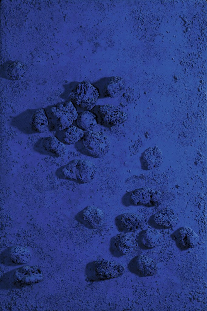 Yves Klein. 'Relief éponge bleu (RE 18)' (blue sponge relief [re 18]) 1960