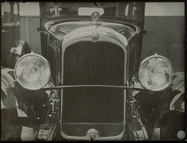 Éditions Paul Martial, Paris. 'Front view of a Citroën automobile' c. 1927-28