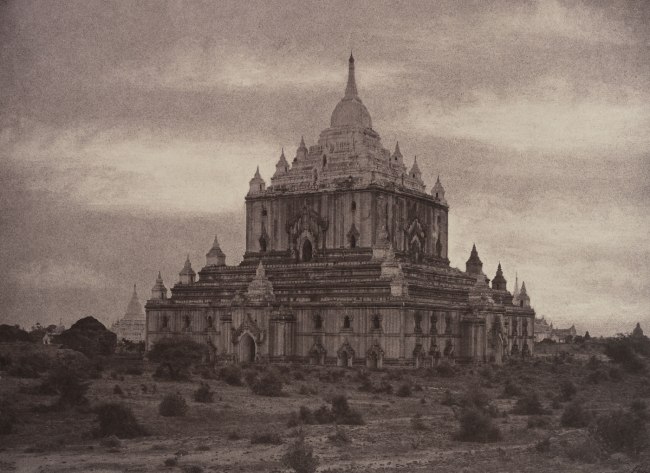 Linnaeus Tripe. 'Pugahm Myo: Thapinyu Pagoda, August 20-24, 1855' 1855