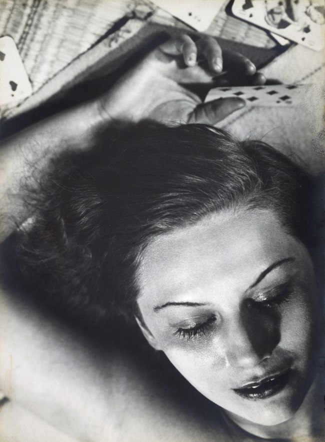 Florence Henri. 'Femme aux cartes [Woman with cards]' 1930
