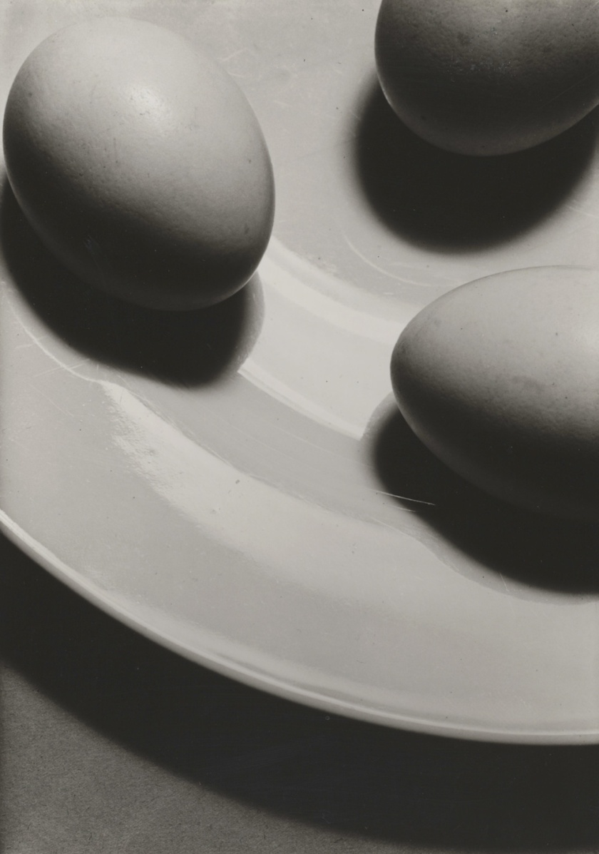 Hans Finlser Eggs on a Plate (Eier auf Teller), 1929
