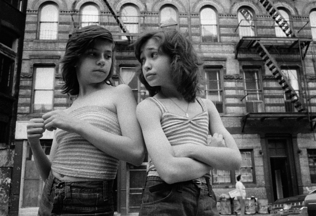 Susan Meiselas (b. 1948, Baltimore) 'Dee et Lisa, Mott Street, Little Italy, New York, 1976' 1976