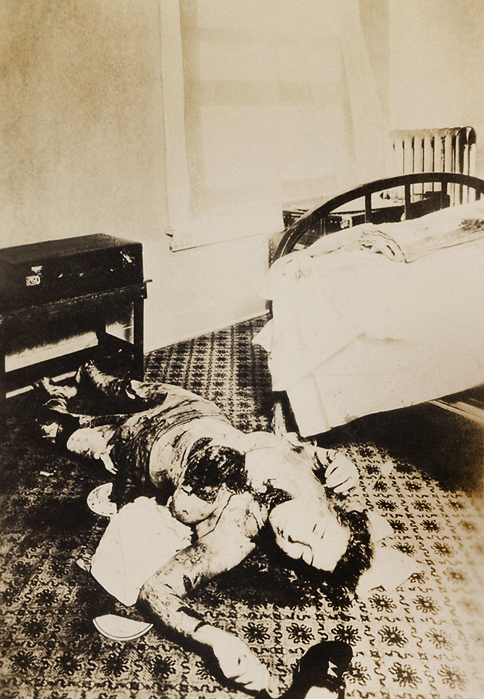 Weegee (Arthur Fellig) (1899-1968) 'Untitled Crime scene' c. 1930...