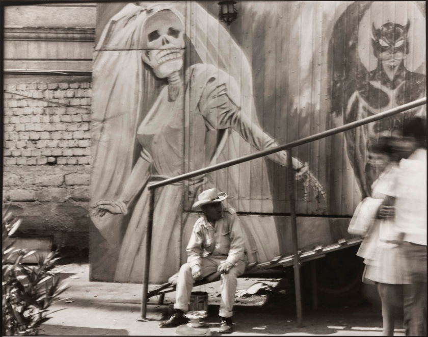 Graciela Iturbide (Mexican, b. 1942) 'Casa de la Muerte, Ciudad de México' 1975