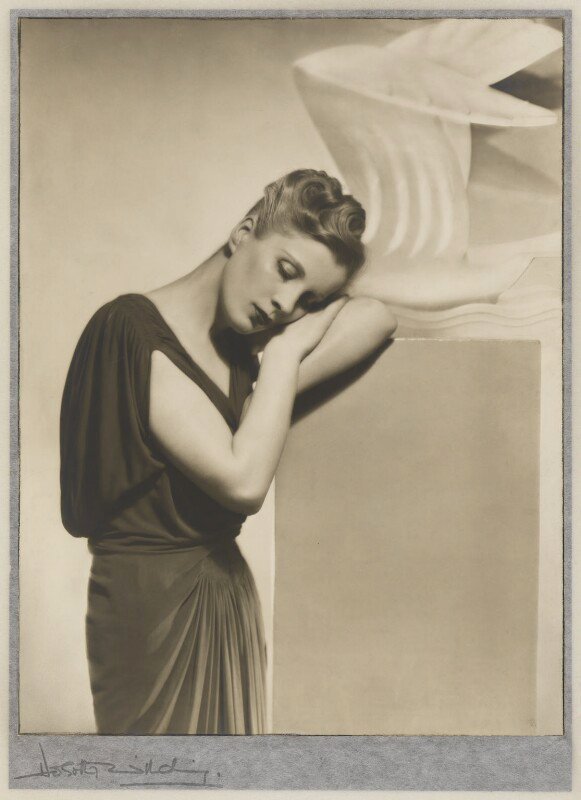Dorothy Wilding (English, 1893-1976) 'Diana Wynyard' 1937