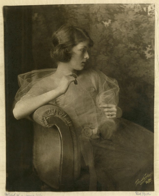 Ferdinand Flodin (Swedish, 1863-1935) 'Portrait of a young lady' 1922