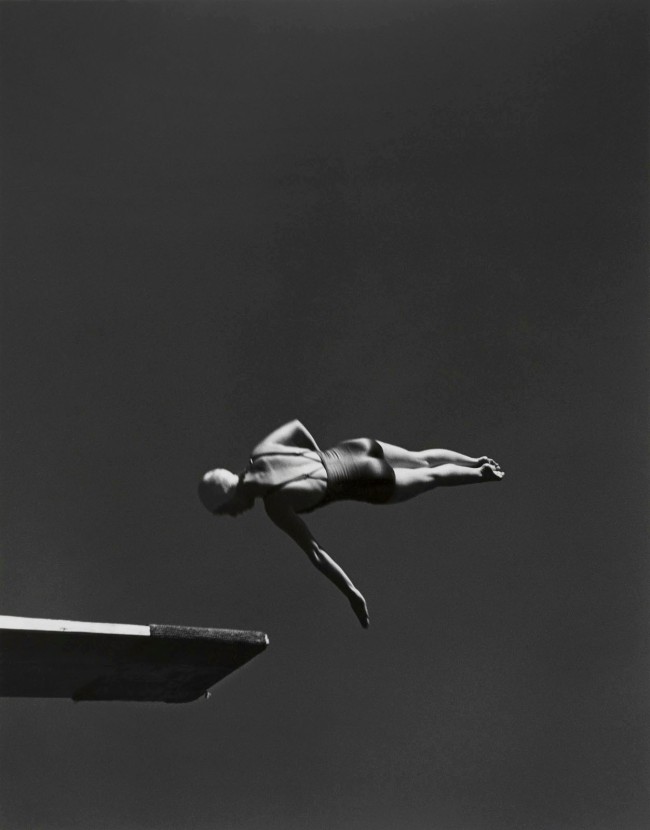 John Gutmann (American born Germany, 1905-1998) 'Classe (Marjorie Gestring, championne olympique 1936 de plongeon de haut vol)' Class (Marjorie Gestring, 1936 Olympic champion in high diving) 1935